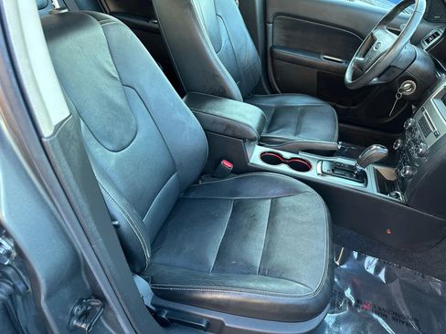 Used 2010 Ford Fusion SEL image 17