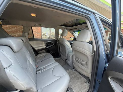 Used 2011 Toyota RAV4 Limited w/ Limited Extra Value Pkg AWD/4WD image 18