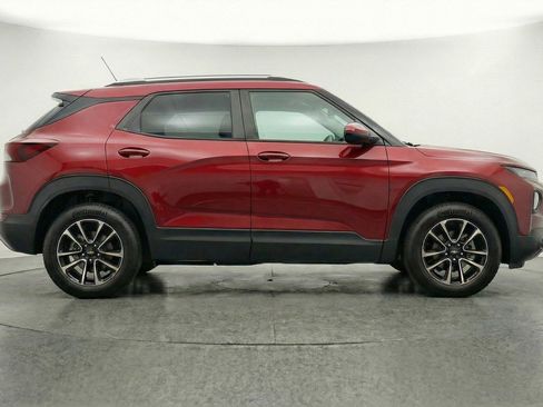 Used 2025 Chevrolet TrailBlazer LT image 8