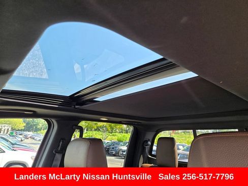 Used 2023 Nissan Titan Platinum Reserve w/ Moonroof Package AWD/4WD image 19