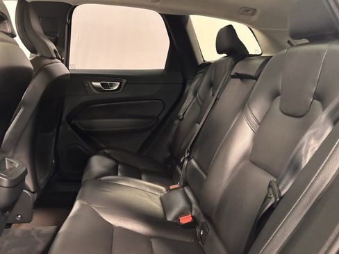 Certified 2025 Volvo XC60 B5 Plus image 21