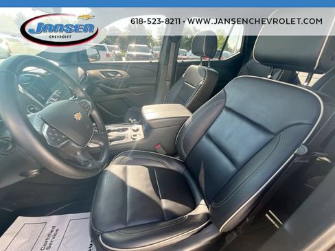 Used 2023 Chevrolet Traverse Premier FWD image 20