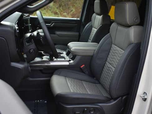 New 2026 Chevrolet Silverado 1500 ZR2 w/ LPO, Dark Essentials Package AWD/4WD image 10
