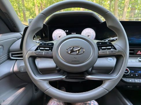 Certified 2023 Hyundai Elantra SEL w/ Convenience Package FWD image 18