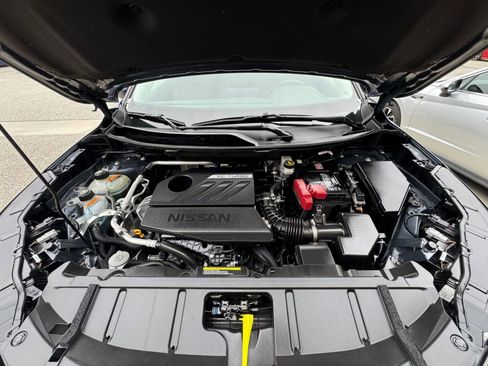 Used 2025 Nissan Rogue SV FWD image 34