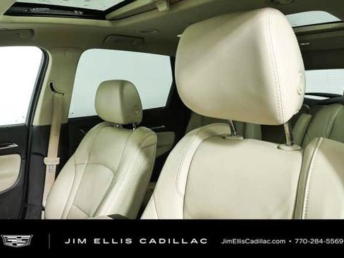 Used 2018 Buick Enclave Premium w/ Experience Buick Package FWD image 5
