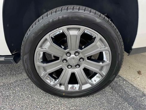 Used 2018 GMC Yukon Denali w/ Open Road Package RWD image 39