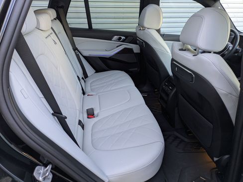 Used 2025 BMW X5 sDrive40i w/ Premium Package image 31