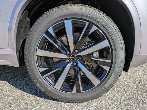 New 2026 Volvo XC90 B5 Core image 11