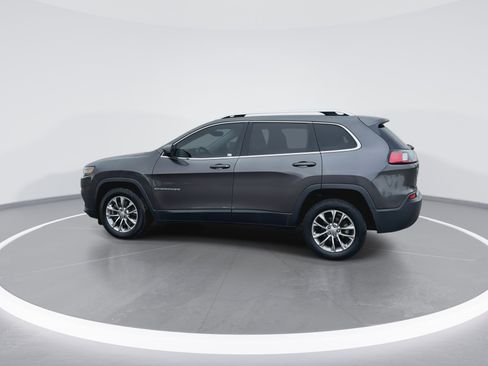 Used 2019 Jeep Cherokee Latitude Plus w/ Comfort/Convenience Group image 5
