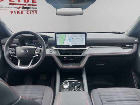 Used 2025 Ford Explorer ST-Line w/ Premium Package image 25