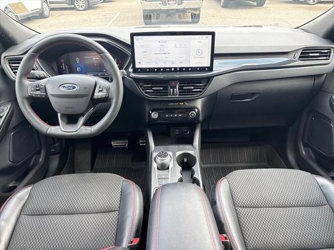 Used 2023 Ford Escape ST-Line w/ Tech Pack #1 AWD/4WD image 4