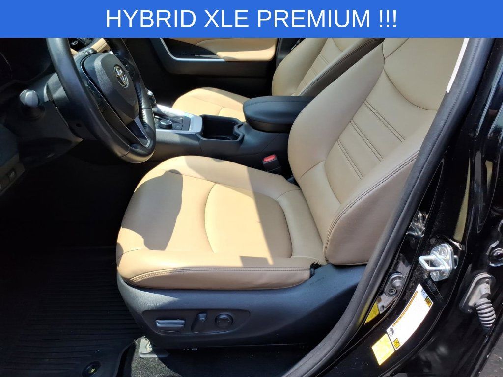 Used 2023 Toyota RAV4 XLE Premium AWD/4WD image 14