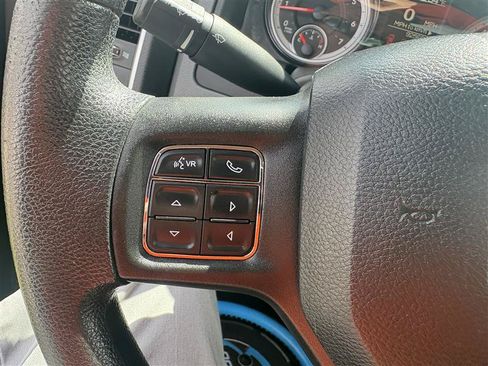 Used 2018 RAM 1500 Classic SLT AWD/4WD image 15