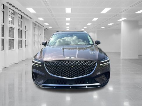 Used 2023 Genesis GV70 2.5T w/ Select Package AWD/4WD image 2