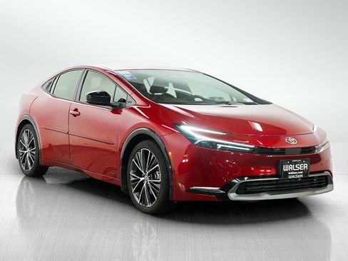 Used 2023 Toyota Prius XLE AWD/4WD image 7