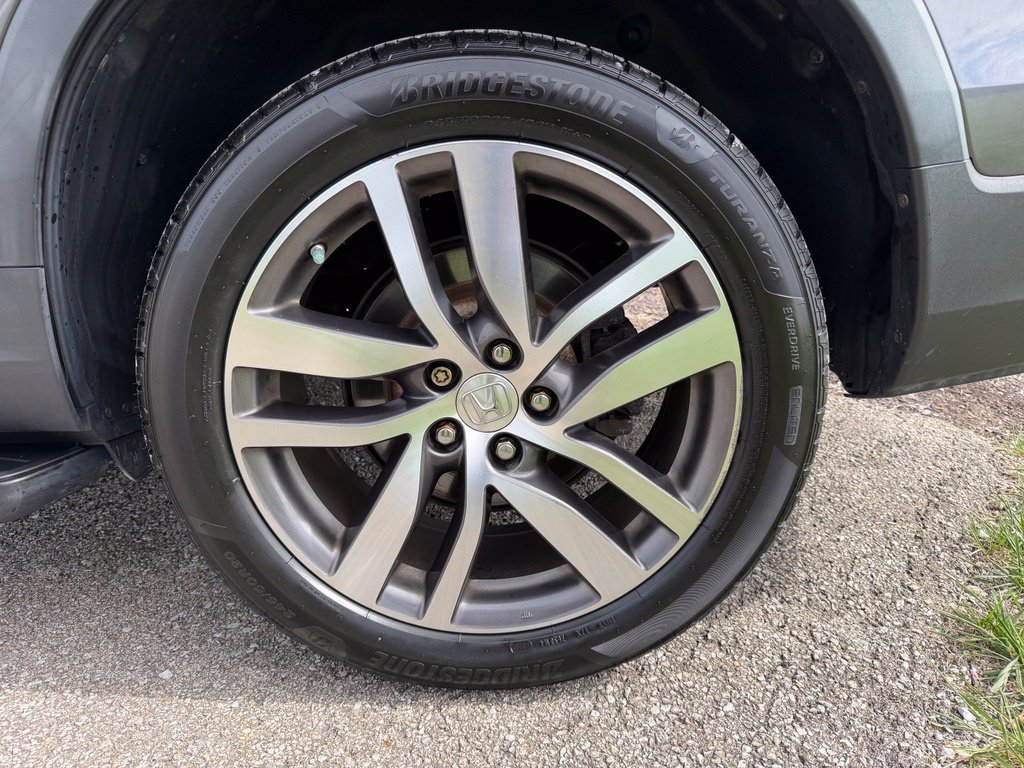 Used 2017 Honda Pilot Touring image 14