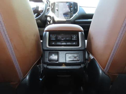 Used 2023 Subaru Ascent Touring AWD/4WD image 28