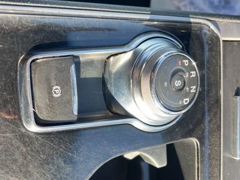 Used 2020 Ford Edge SEL image 21