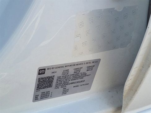 Certified 2024 GMC Sierra 1500 SLT image 29