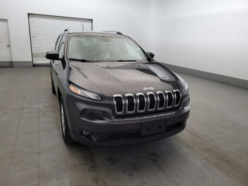 Used 2016 Jeep Cherokee Latitude w/ Cold Weather Group image 14