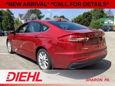 Used 2020 Ford Fusion SE FWD image 5