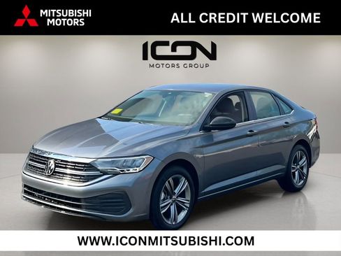 Used 2024 Volkswagen Jetta SE FWD image 1