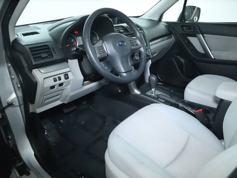Used 2014 Subaru Forester 2.5i Premium AWD/4WD image 18