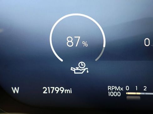 Used 2025 Buick Enclave Sport Touring image 17