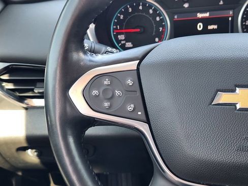 Used 2021 Chevrolet Traverse LT image 28