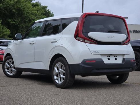 Used 2022 Kia Soul LX w/ Technology Package FWD image 15