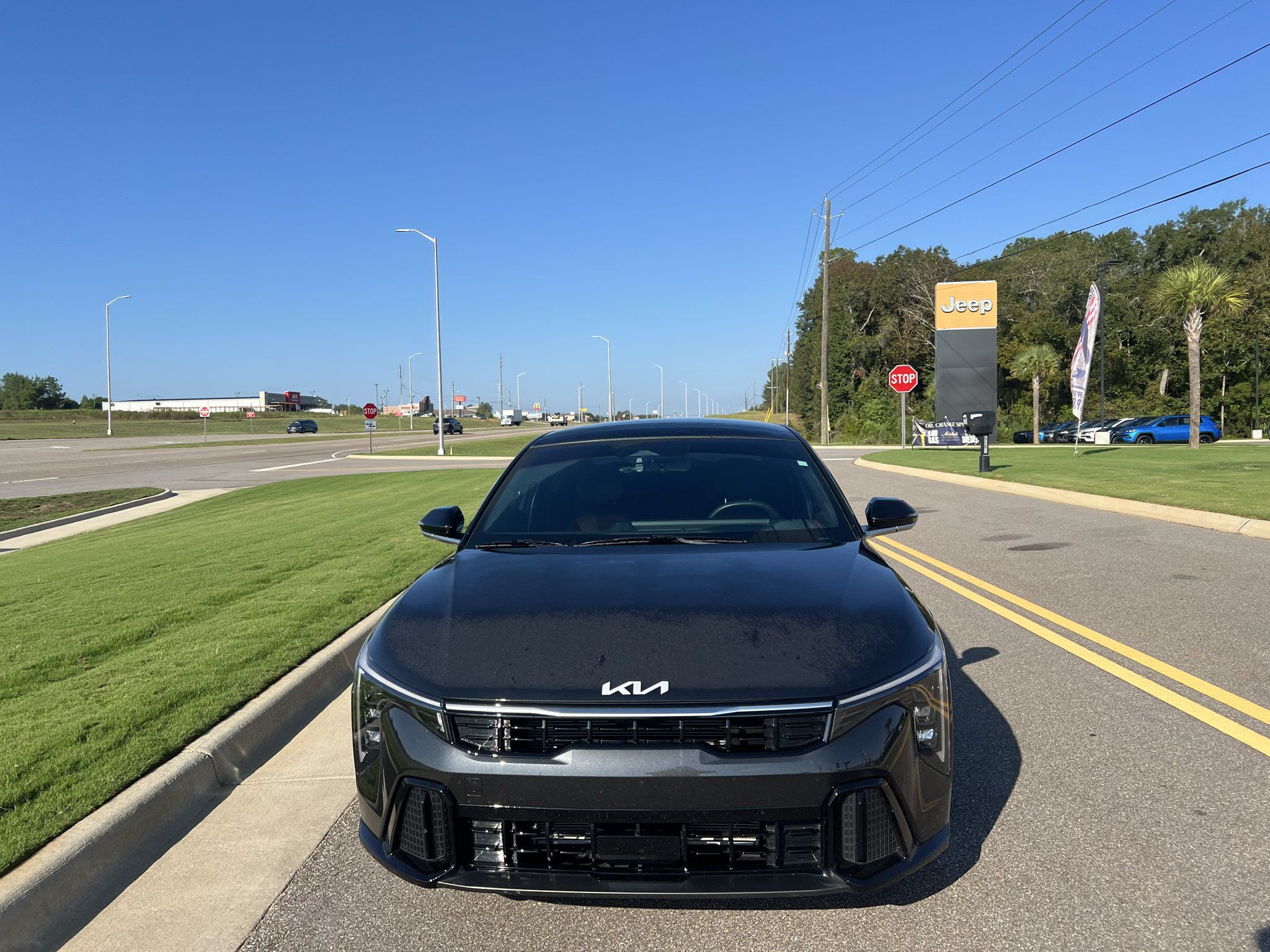 Used 2025 Kia K4 GT-Line w/ GT-Line Premium Package FWD image 2