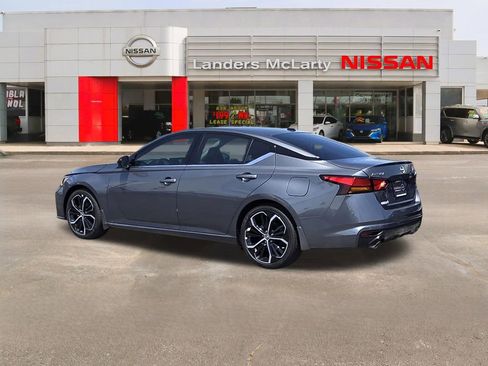 New 2026 Nissan Altima 2.5 SR w/ SR Premium Package FWD image 5