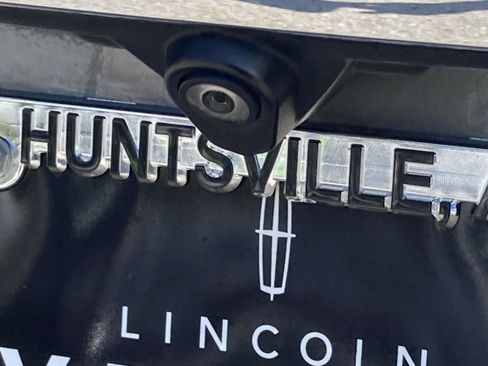 Used 2021 Lincoln Corsair AWD w/ Premium Package image 5