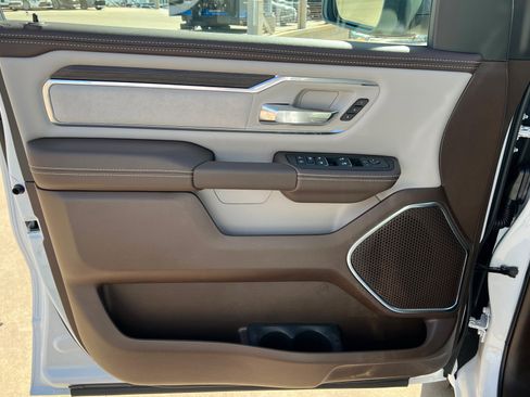New 2026 RAM 1500 Laramie AWD/4WD image 14