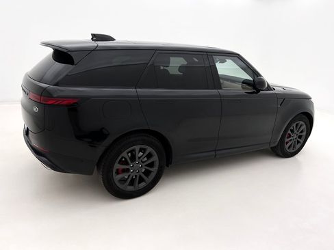 Used 2023 Land Rover Range Rover Sport SE image 6