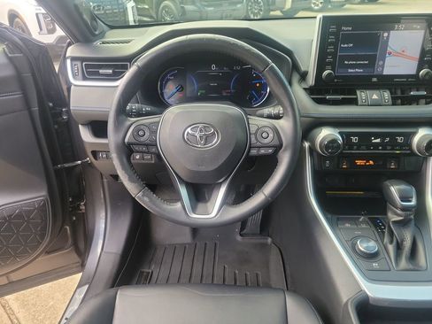 Used 2020 Toyota RAV4 XSE image 28