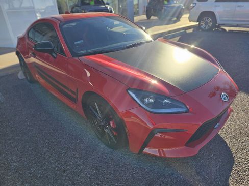 Used 2024 Toyota GR86 TRUENO Edition image 7