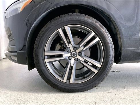 Used 2021 Volvo XC60 T5 Momentum w/ Protection Package Premier FWD image 6
