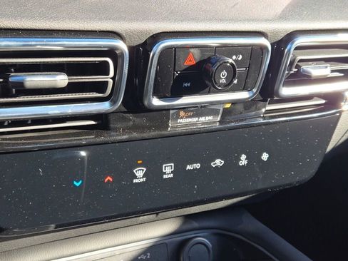 New 2026 Nissan Sentra SR w/ Floor Mat Package FWD image 22