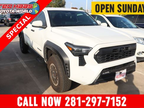 Used 2024 Toyota Tacoma TRD Off-Road image 1