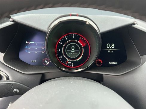 Used 2022 Aston Martin V8 Vantage Roadster image 17