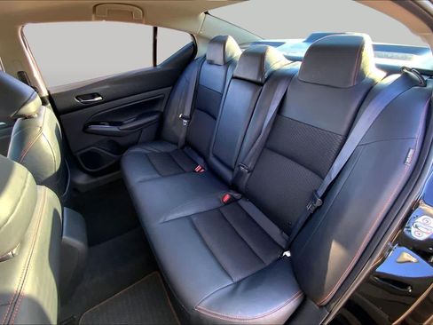 Used 2024 Nissan Altima 2.5 SR FWD image 21