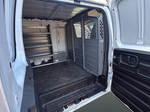 Used 2020 Chevrolet Express 3500 Extended w/ Driver Convenience Package image 14