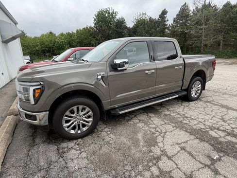 Used 2025 Ford F150 Lariat w/ Equipment Group 501A Mid AWD/4WD image 13