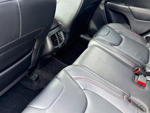 Used 2014 Jeep Cherokee Trailhawk w/ Technology Group image 12