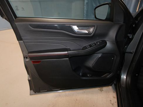 Used 2025 Ford Escape ST-Line w/ Equipment Group 301A FWD image 5
