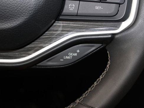 Used 2022 Jeep Wagoneer Series II image 40