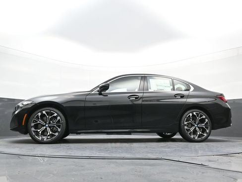 New 2026 BMW 330i xDrive Sedan w/ Convenience Package image 25