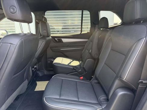Used 2026 Buick Enclave Preferred AWD/4WD image 15